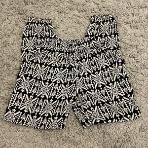 Printed black & white pants